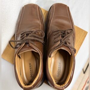 Dockers Men's Tan Leather Oxfords